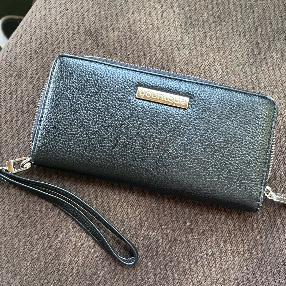 Younique wallet